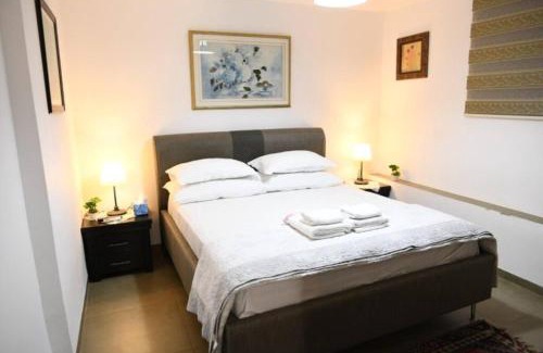 Qiryat Shemona Apartamento | הצימר של אביבה - צימר לזוגות ומשפחות עם בריכה פרטית וג'קוזי