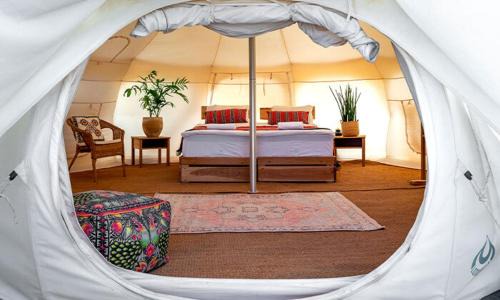 Mitzpe Ramon Otro | חאן מחצבת הגבס - Glamping Gypsum Quarry