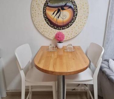 Herzliya Apartamento | יחידת דיור (חדר וחצי) - גינה פרטית, חנייה חופשית !