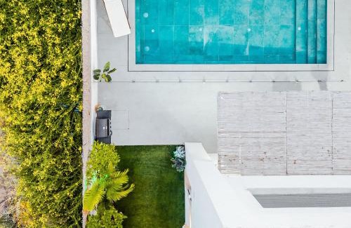 Hadera Villa | לגונה בלו ביץ-וילה מהממת עם בריכה פרטית וג'קוזי דקה מהים