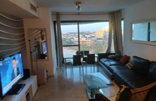Herzliya Pituach Apartamento | מלון בוטיק מגדלי המרינה