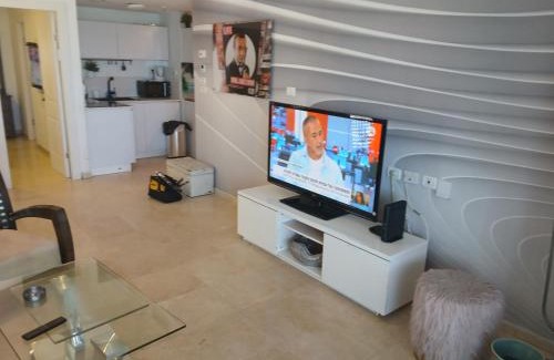 Herzliya Pituach Apartamento | מלון בוטיק מגדלי המרינה