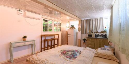 Jerusalem Apartamento | מרגוע בכרם - דירות אירוח מושלמת עם חצר