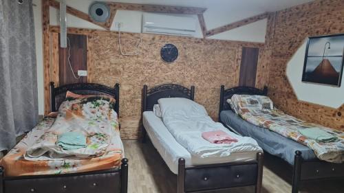 Buq'ata Apartamento | נוף הכפר - 6 חדרי אירוח לזוגות ומשפחות עם ג'קוזי משותף