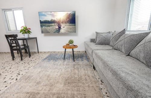 Tel Mond Apartamento | נוף לפרדסים - דירת מהממת עם 2 חדרי שינה ומרפסת גג