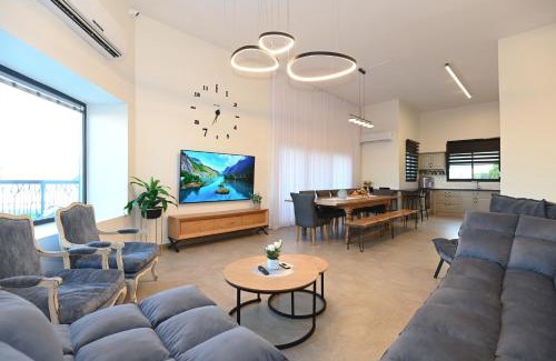 Vered Hagalil Apartamento | נופש הלל - וילה מהממת עם בריכה פרטית, וג'קוזי ליד הכנרת