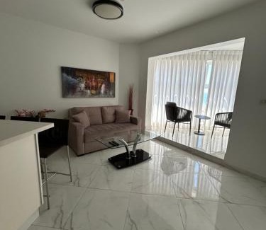 Bat Yam Apartamento | סוויטת אהבה מתוקה על הים-Sweet Love Suite on the sea