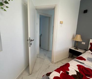 Bat Yam Apartamento | סוויטת אהבה מתוקה על הים-Sweet Love Suite on the sea