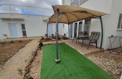 Odem Cabina | פסטרנק אירוח יער אודם