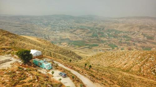 Rosh Ha'ayin Cabina | צימרבוס שומרון