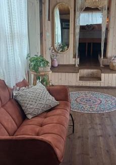 Rosh Ha'ayin Cabina | צימרבוס שומרון