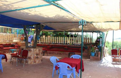 Ajloun Casa | استراحة ومنتجع قرية الزرب
