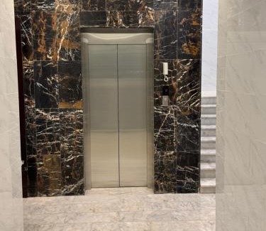 Al Kura Apartamento | استوديو هادئ وجميل