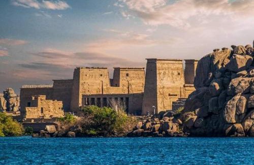 Al Karnak Cama Y Desayuno | البيت النوبى