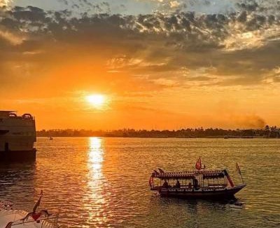 Al Karnak Cama Y Desayuno | البيت النوبى