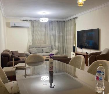 Sheikh Zayed City Apartamento | تلاته نوم 3 حمام مطبخ رسيبشن مكيفه بالكامل فرش فندقي واي فاي دور تالت أسانسير