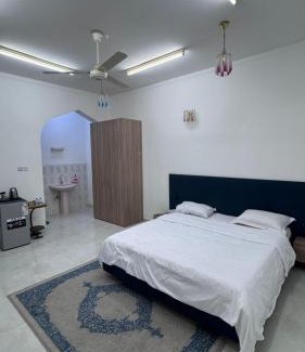 Nizwa Apartamento | جناح الراحة فرق