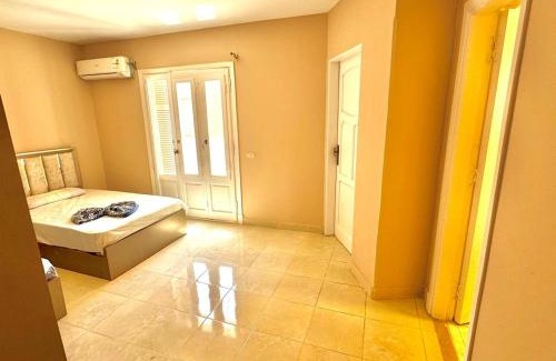 Borg el Arab Chalet De Esquí | رووف غرفتين بإطلالة بحرية رائعة