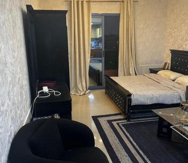 Ajman Apartamento | ستوديو فرش فندقي برج تاور سي