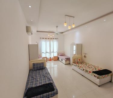 Al Khuwair Apartamento | سكن شباب مشترك يومي اسبوعي شهري