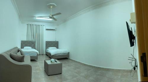 Al Khuwair Apartamento | شارع المها بجانب اسواق المايا