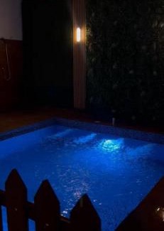 Buraydah Chalet De Esquí | شالية بمسبح وغرفة نوم سانسا