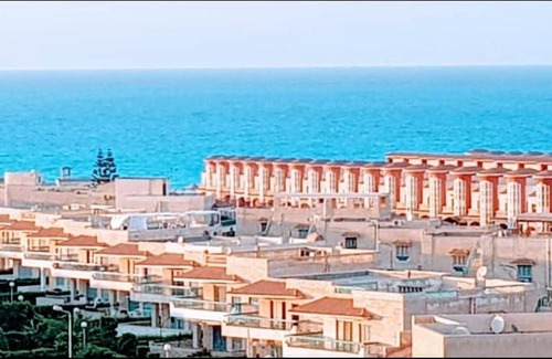 Marina El Alamein Chalet De Esquí | شالية يري البحر بقرية البوسيت السياحية بمدينة العلمين الساحل الشمالي قبل مريناSea view chalet in El Bousit tourist village in El Alamein city, North Coast, before Marina