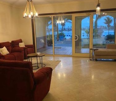 Durrat Al-Arous Casa | شاليه الحمرا