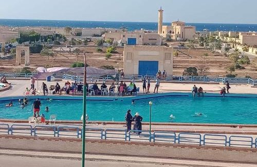 Marsa Matruh Chalet De Esquí | شاليه بقرية القصر السياحية للايجار ب مطروح إمتداد شاطيء الأبيض حمام السباحة في القرية به صيانه