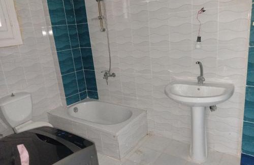 Borg el Arab Chalet De Esquí | شاليه بقرية هليوبيتش الساحل الشمالي