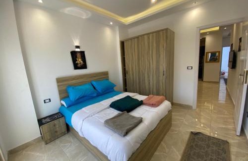 Shurtah al-Dakhlah Chalet De Esquí | شاليه على البحر بمنتجع سياحي حمامات سباحه شاطئ رملى دور ثالث علوى بدون اسانسير