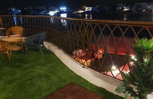 Dhahban Chalet De Esquí | شاليه فور نايتس