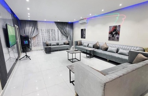 Durrat Al-Arous Chalet De Esquí | شاليه في البردايس لافونتين باقل الاسعار علوي