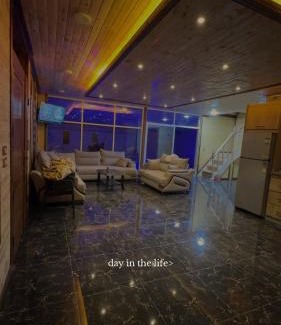 Ajloun Chalet De Esquí | شاليه وكوخ البركه Albarakah chalets