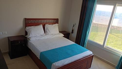 Marsa Matruh Chalet De Esquí | شاليه Do1 ثلاث غرف مكيف بالكامل 2حمام للايجار بمطروح قرية لونج ايلند كورنيش روميل "family"