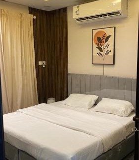 Jizan Apartamento | شقة بصالة وغرفة نوم حديثة جازان