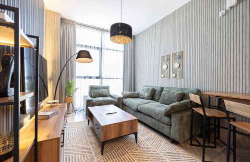 Sharjah Apartamento | شقة رائعة بغرفة نوم واحدة وصالة في الممشى - The Sapphire