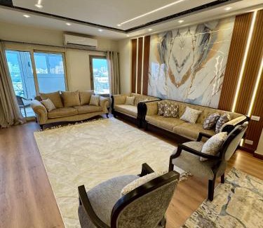 Al Duqqi Apartamento | شقة فندقية علي النيل Nile view apartment
