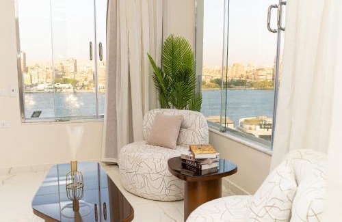 Oula Apartamento | شقة فندقية مطلة عالنيل بجوار فندق الفورسيزون