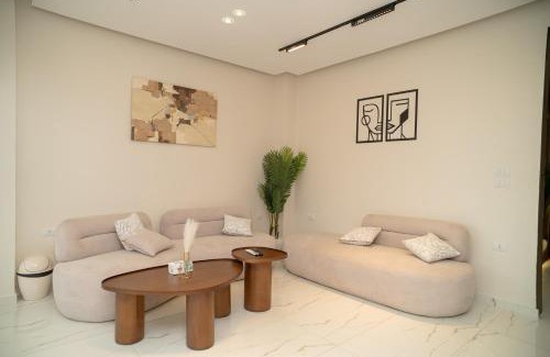 Oula Apartamento | شقة فندقية مطلة عالنيل بجوار فندق الفورسيزون