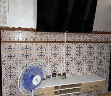 Bni Makada Apartamento | شقة كبيرة فيها 3 غرف و صالون مطبخ حمام و في شارع راقي في طنجة دار تونسي
