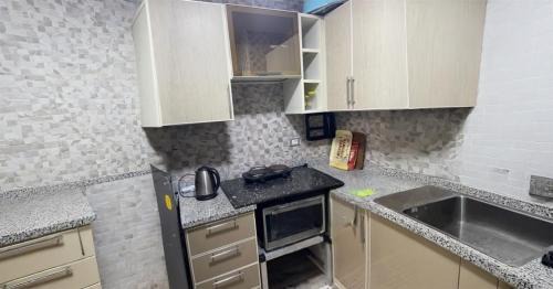 Al-Basatin Apartamento | شقة مفروشة في وان قطامية