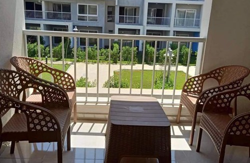 Al-Hamul Apartamento | شقة من غرفتين و2حمام وصالون ومطبخ مجهز بالكامل ومكيف