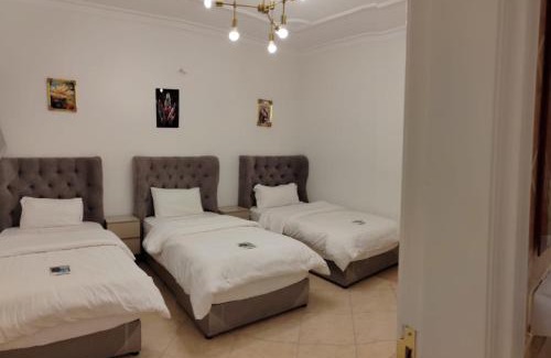 Riyadh Apartamento | شقة مودرن من أربع غرف نوم وصالة ومجلس تفتح غرف النوم حسب عدد النزلاء