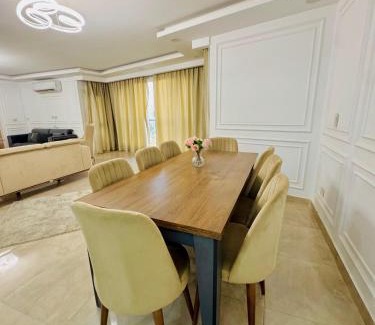 Old Cairo Apartamento | شقة 3 غرف بالمنيل الغربي