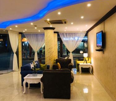 Al Khobar Apartamento | شقق أمواج للشقق المخدومة