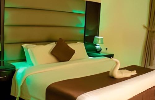 Al Hamra Hotel | شقق منازل معالي للشقق المخدومة