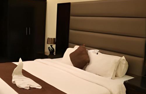 Al Hamra Hotel | شقق منازل معالي للشقق المخدومة