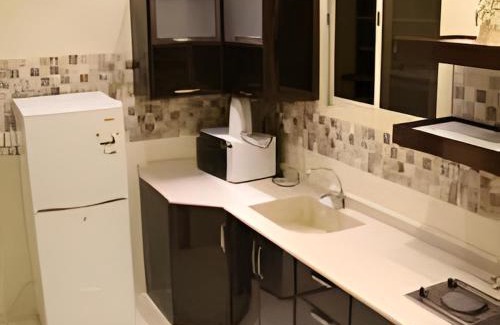 Al Hamra Hotel | شقق منازل معالي للشقق المخدومة