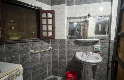 Mansoura Apartamento | شقه ثلاثه غرف وريسبشن ثلاثه قطع لك بالكامل بها تكييف ف الصاله